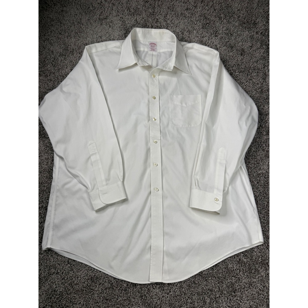 Brooks Brothers Mens 17.5 33 White Dress Shirt Traditional Fit Non-Iron Cotton